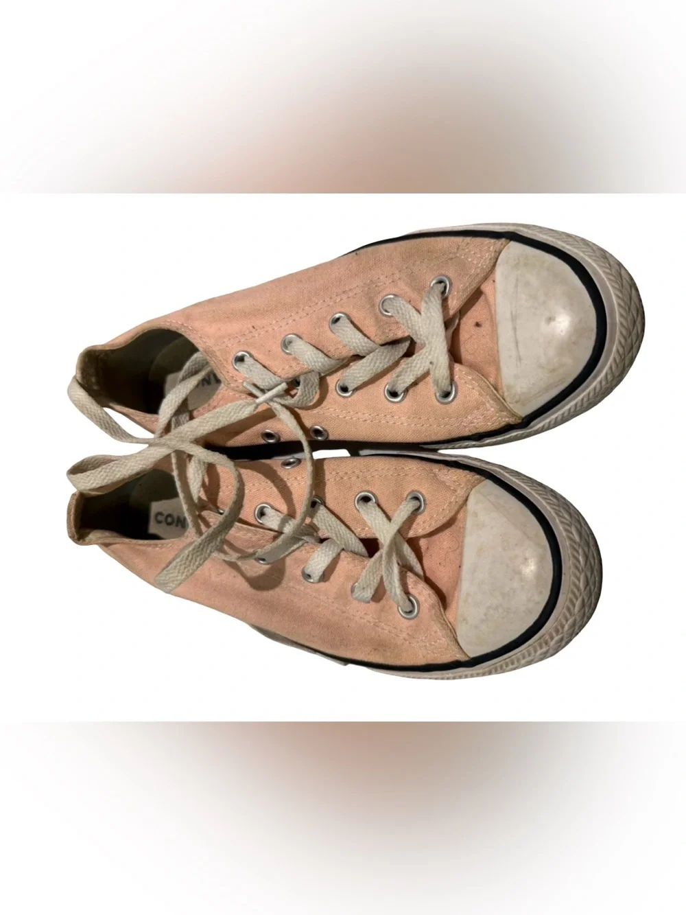 Converse Low Top Canvas Sneakers - Pink